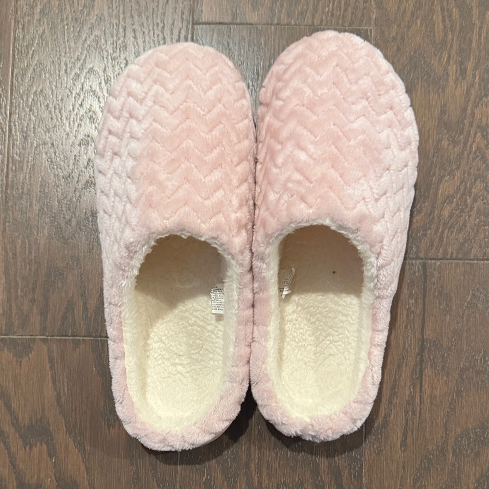 Pink Slippers (Size 7)